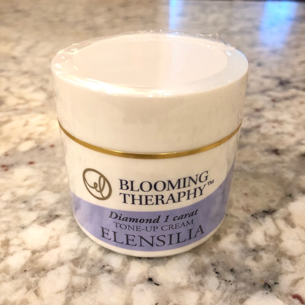 Elensilia Blooming Theraphy Tone-Up Cream